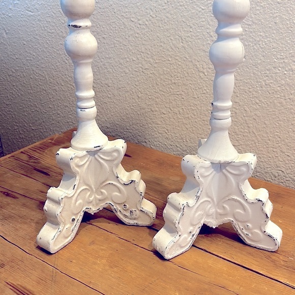 2 Large Shabby Chic Heavy Metal Candle Holders, Chippy Paint. 🕯️🕯️ - Picture 4 of 12